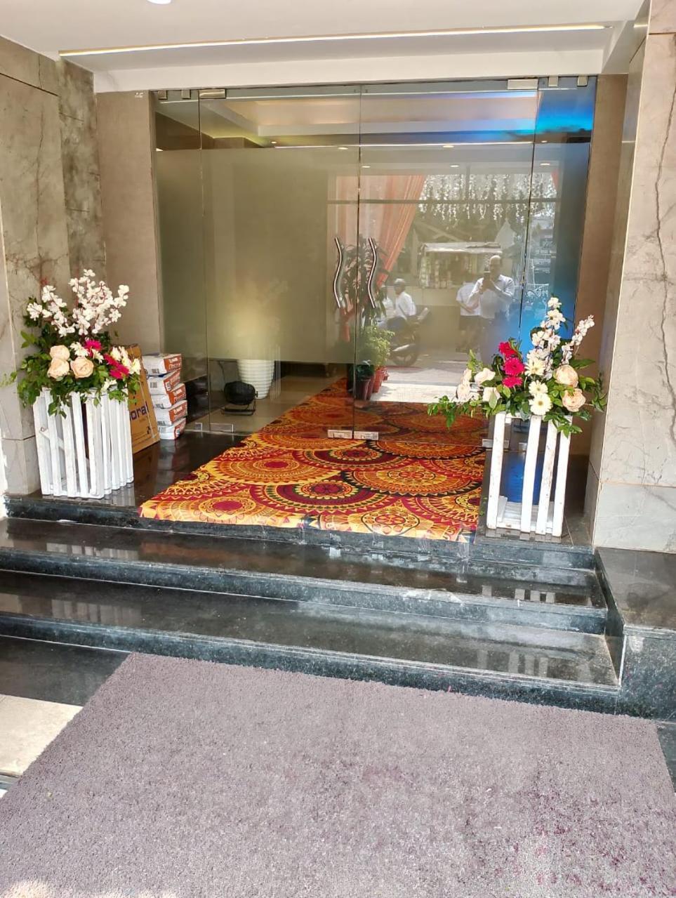 Hotel Pushpak Bhubaneswar Buitenkant foto