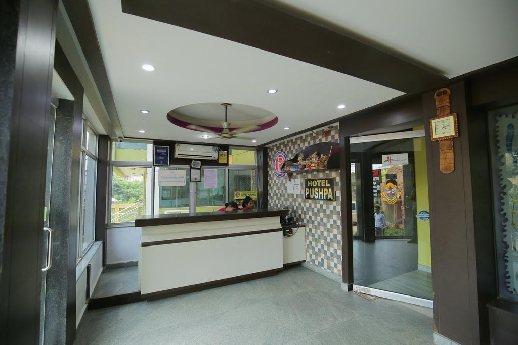 Hotel Pushpak Bhubaneswar Buitenkant foto